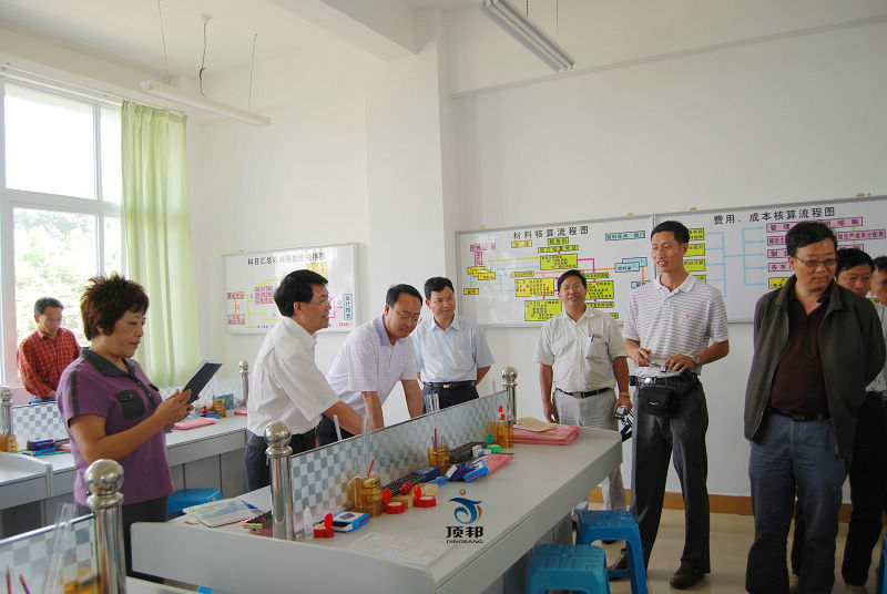 財(cái)會(huì)模擬實(shí)驗(yàn)室