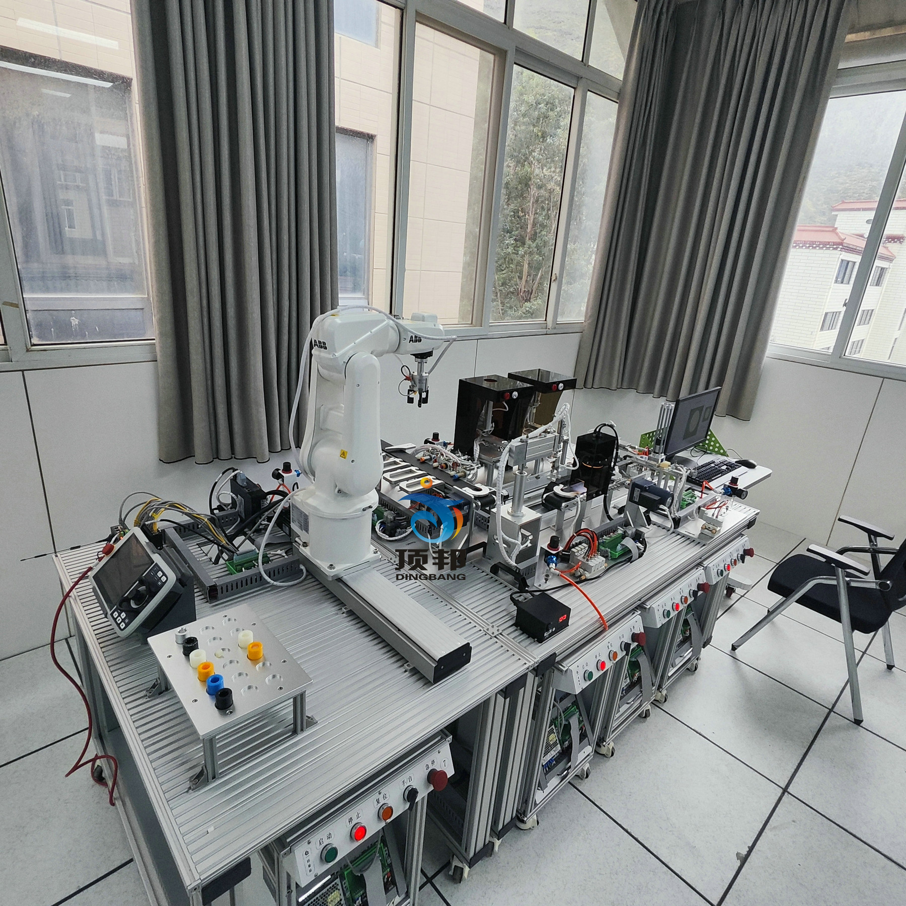 智能工業(yè)機器人實訓平臺