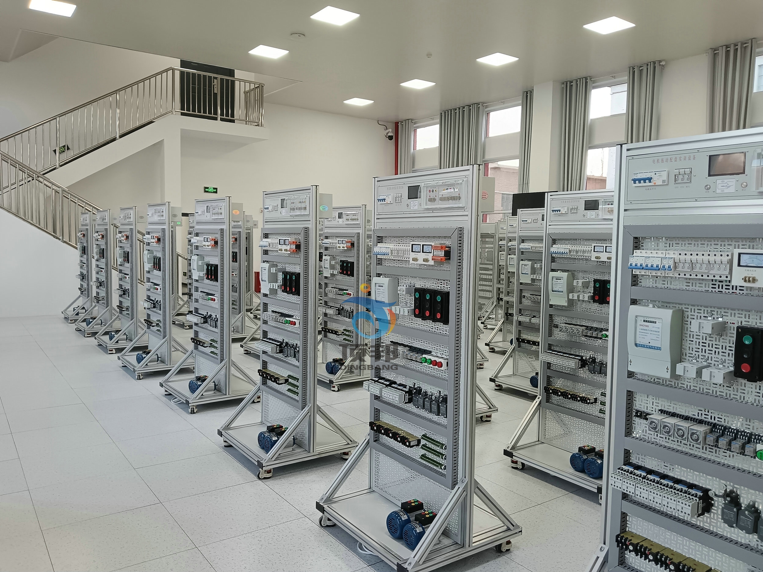 電機拖動配盤實訓設備