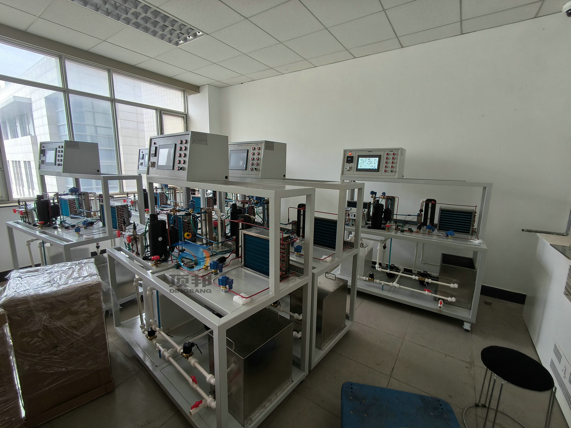 空氣/水/地源熱泵系統(tǒng)實(shí)驗(yàn)平臺